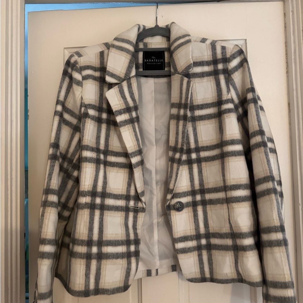 Plaid Women's Jacket - Black and White